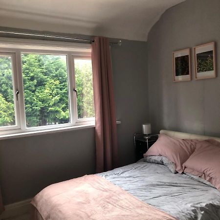 Double Bedroomマンチェスター エクステリア 写真